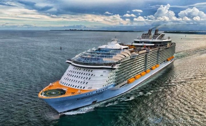 Symphony of the Seas.jpg